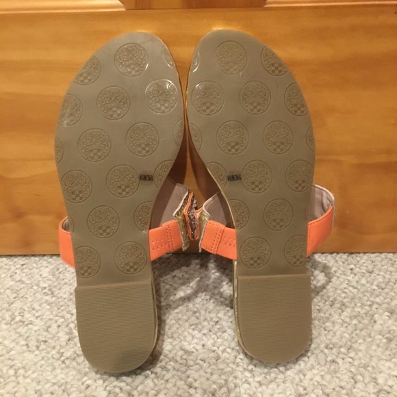 Vince Camuto Madeth - Size 6.5 - Picture 3 of 5